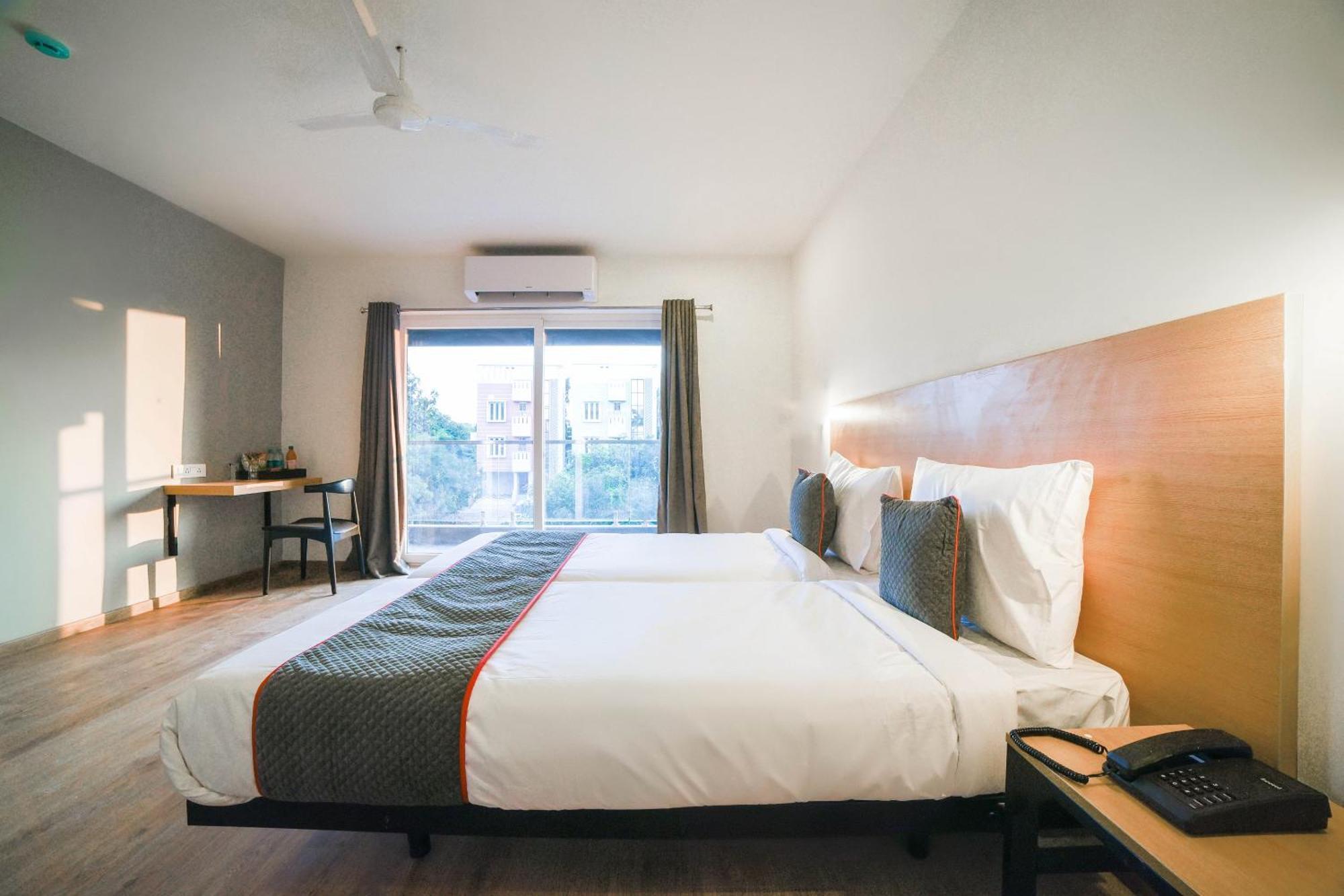 Townhouse 211 Laguna Ecr Near Juhu Beach Čennai Exteriér fotografie